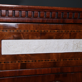 Secretaire Abattant of klepbureau met 4 biscuit panelen prachtig ingelegd ca 1790 (No.260650)