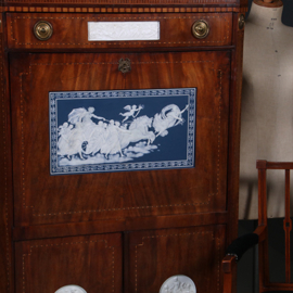 Neoclassicistische Secretaire met blauw-wit en wit biscuit ca. 1790 (No.260645)