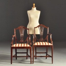 Antieke stoelen / Stel van 8 antieke stoelen ca. 1910 w.v 2 hogere armstoelen incl. stoffering naar wens. (No.992021)