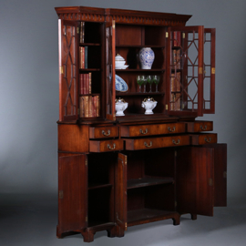 Kleine mahonie break front met 8 deuren en 6 laden ca 1920 (No.422415)#