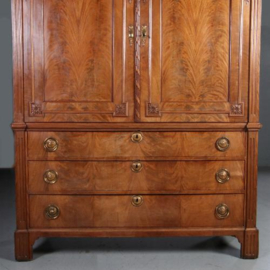 Antieke kast / Hollands blond bloemmahonie Louis Seize kabinet ca. 1795 (No.652657)