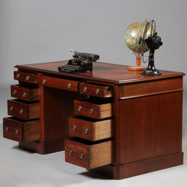 Mahonie schrijfbureau Victoriaans ca 1860 met prachtig goud gestempel oud leer (No.211725)