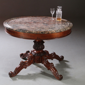 Antieke tafels / Center table / bijzettafel met terra/rose geaderd marmer blad ca 1860 in notenhout (No.880222)