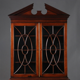 Boekenkast met bureau of buro bookcase ca 1825 met timpaan donker mahonie (No.211760)
