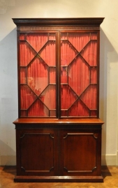 Antieke kast / Engelse mahonie 2-deurs boekenkast / servieskast in mahonie ca. 1875 roedeverdeling (No.472403)
