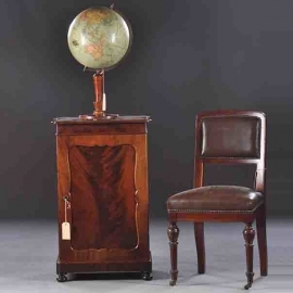 Antieke kast / Mahoniehouten Willem III Archiefkastje ca. 1860 met geschulpt bloemmahonie paneel (No.841403)