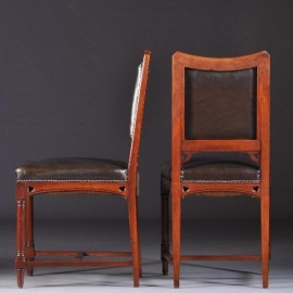 Antieke stoelen / 8 arts and crafts stoelen Engeland ca. 1890 met mooi doorleefd leer (No.862304)