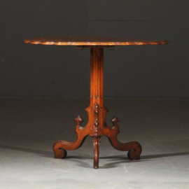 Antieke bijzettafels / Wijntafeltje / Tilttoptable ovaal in wortelnoten ca. 1875 (No.353151)