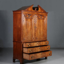 Antieke kast / Hollands blond bloemmahonie Louis Seize kabinet ca. 1795 (No.652657)