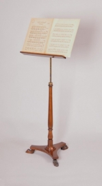 Antiek varia / Muziekstandaard in hoogte en schuinte verstelbaar, liervormig blad ca. 1930 (No.86591)
