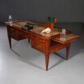 Antiek Bureau / Chique Schrijftafel in mahonie ca. 1860 met oud leer ingelegd (No.732511)