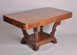 Antieke tafel / Franse rechthoekige art deco eetkamer op gebogen voet tafel 1920 in notenhout (No.463514)