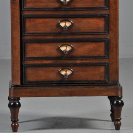 Antieke kast / Klein Hollands Willem III archiefkastje Gebr. Horrix ca. 1870 notenhout (No.430611)