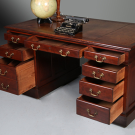 Massief mahonie bureau met leer ingelegd ca 1850 Engeland met 8 laden (No.461005)