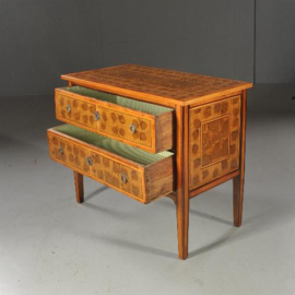 Antieke kast / 18e eeuwse Italiaanse commode met olijfhout met essenhout en oesterfineer (No.401748)