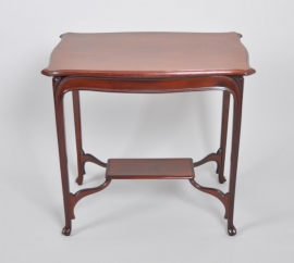 Antieke bijzettafels / Rechthoekige tafel met geschulpt blad mahonie ca. 1890 (No.86538)