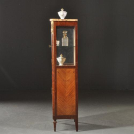 Antieke kast / 3zijdige Vitrinekast met gesloten onderkast en marmer blad ca. 1910 (No.472845)