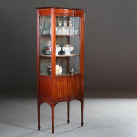 Antieke kast / Orgelgebogen ééndeurs vitrinekast ca. 1900 mahonie  met ingelegde biesjes (No.591042)