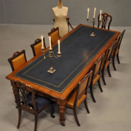 Antieke tafel / uitzonderlijk grote Victoriaanse bibliotheektafel ca. 1855  306X123 in mahonie met blauw leer (No.291431)