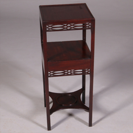Etagiere nachtkastje Engelse bedside tabel of nightstand in mahonie met lade ca 1820 (No.452430)