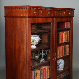 Louis Seize 2-deurs boekenkast Hollands ca 1790 met gaas en verstelbare planken (No.461510)