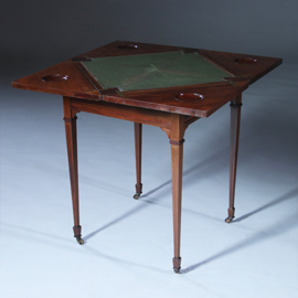 Speeltafel zogenaamd "envelop-model" rijk ingelegd met origineel vilt ca 1880 (No.222165)