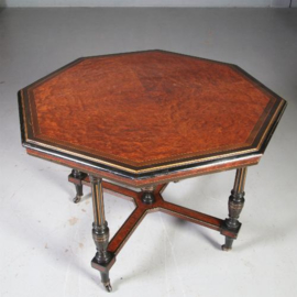Antieke tafel / Achtkantige Napoleon III salontafel in noten met zwart (No.571037)