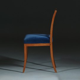 10 stoelen ca 1800 op sabelpoten en pijlen in de rug incl stof naar wens (No.252015)