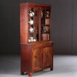 Antieke kast / Engelse boekenkast 1840 in mahonie  en fijn inlegwerk (No.641564)