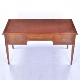 Antieke bureaus / notenhouten bureau met leer brons en inlegwerk ca. 1955 Rondom fraai afgewerkt (No.532501)
