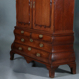 Dubbel gebogen kabinet in prachtige oude kleur 18e eeuws [No.843057)