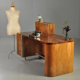 Antieke bureaus / uitzonderlijk fraai art deco bureau in wortelnoten en palissander (No.341951)