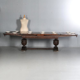 Antieke tafels / Zeer stoere Engelse pull leaf table / trektafel  17e eeuw en later 3,16 lang! (No.611656)