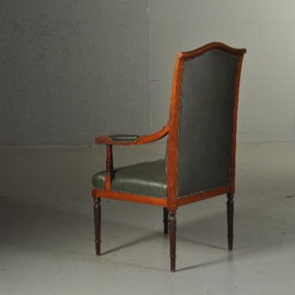 Antieke stoelen / Armstoel / Bureaustoel groen bekleed op elegante gedraaide poten (No.412042)