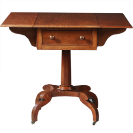 Antieke bijzettafels / Engelse Victoriaanse pembroke table in mahonie (No.871130)