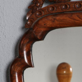 Antieke spiegels  / Hollandse notenhouten Soester spiegel ca. 1790 met afneembare kroon 49 X 87 cm (No.650354)