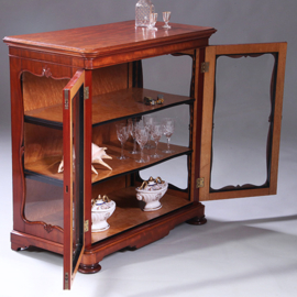 Vitrine of display cabinet in mahonie met interieur van vogeloog ca 1860 Willem III (No.991920)