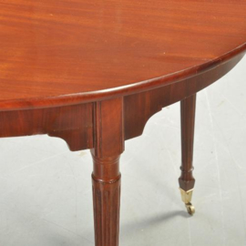 Antieke tafel / Uitnodigende Coulissentafel voor 16 gasten ca. 1810, verlengbaar tot 4,08 m. lang (No.370553)