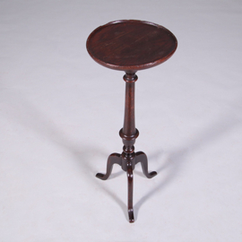 Hoge Engelse "Tripod wine table" zeer donker bijna zwart eikenhout ca 1900 (No.452405)