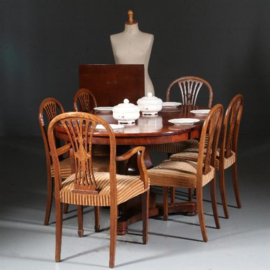Antieke tafels / Hollandse ronde Biedermeier eetkamertafel / coulissentafel ca. 1830 te vergroten tot 8 personen (No.820869)