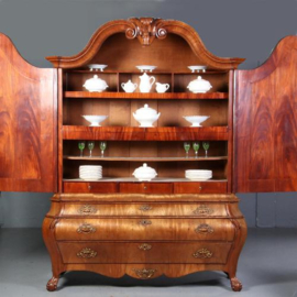 Antieke kast / Reusachtig Hollands Louis Seize kabinet ca.1770 in blond bloemmahonie (No.670421)