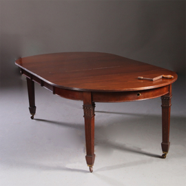 Engelse mahonie wind out table ca 1870 met slinger en drie bladen geschikt voor 10 personen  mooie oude kleur  (No.971710)