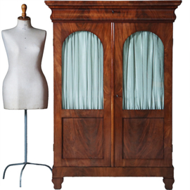 Biedermeier boekenkastje met getoogde ruiten uitneembare bespanning ca 1830 mahonie (No.280320)