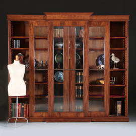Antieke kasten / 2,59 m Hoge Hollandse mahonie Neoclassicistische boekenkast met 3 schuifdeuren ca. 1790 (No.881630)