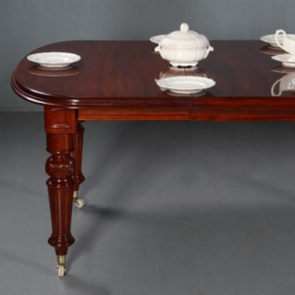 Antieke tafel / Pull out table ca. 1860 Engels mahonie ca. 12  personen (No.692457)
