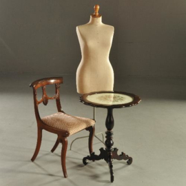 Antieke bijzettafels / Wijntafels / Palissander Hollandse Willem III tafel ca. 1870 met oorspronkelijke borduurwerk (No.86321)