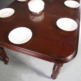 Antieke tafels / Engelse pull out of coulissentafel in mahonie ca. 1875 voor 12 personen (No.651519)