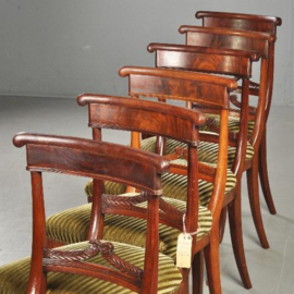Antieke stoelen / 6 Biedermeier sabelpootstoelen ca. 1825 met bloemmahonie kappen (No.340228)