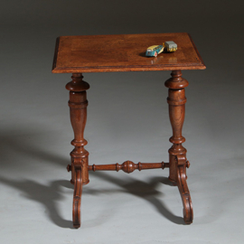 Eenvoudig eiken bijzettafeltje in mooie oude kleur ca 1885 Hollands (No262210)
