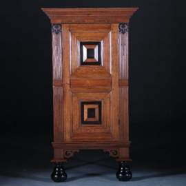 Antieke kast / Gelderse ééndeurs-kussenkast  in eiken met ebbenhout (No.561256)